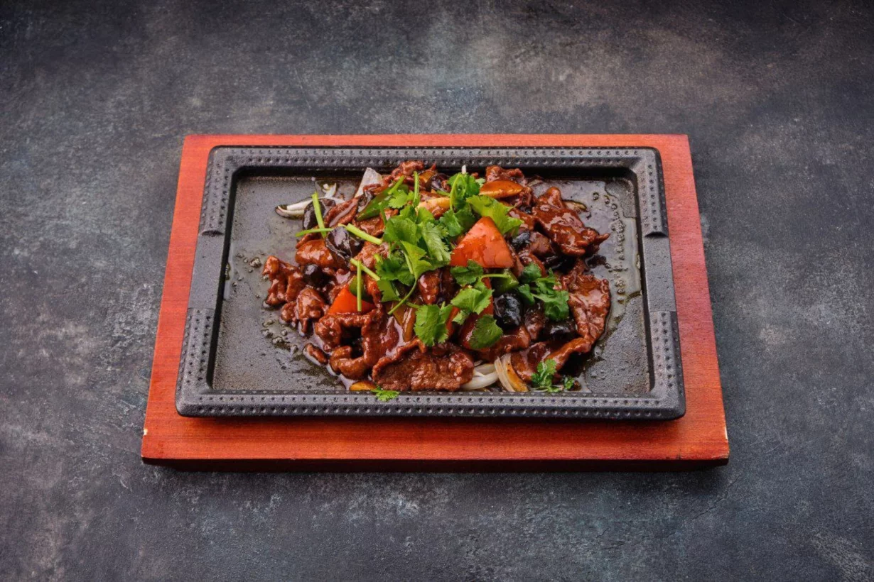 Интерьер/Экстерьер/Банкетная зона/Бар/Стол для двоих/Вход/Главный зал/Lounge зона ресторан Шанхай фото