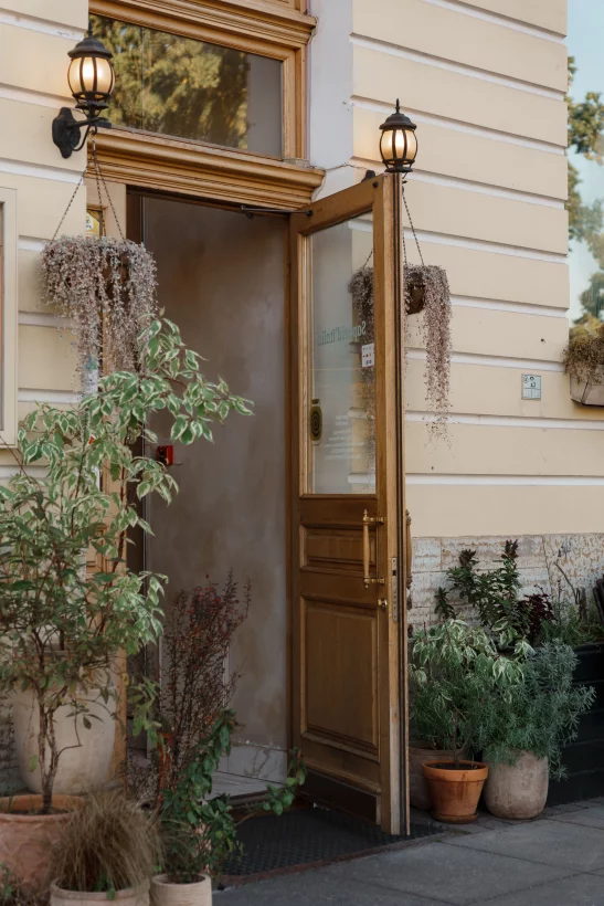 Интерьер/Экстерьер/Банкетная зона/Бар/Стол для двоих/Вход/Главный зал/Lounge зона ресторан Sapori di Italia фото