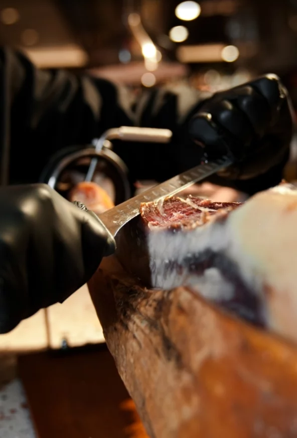 Интерьер/Экстерьер/Банкетная зона/Бар/Стол для двоих/Вход/Главный зал/Lounge зона ресторан Sansa фото