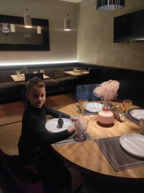 Интерьер/Экстерьер/Банкетная зона/Бар/Стол для двоих/Вход/Главный зал/Lounge зона паб Куба фото