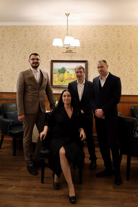 Интерьер/Экстерьер/Банкетная зона/Бар/Стол для двоих/Вход/Главный зал/Lounge зона ресторан Русское подворье фото