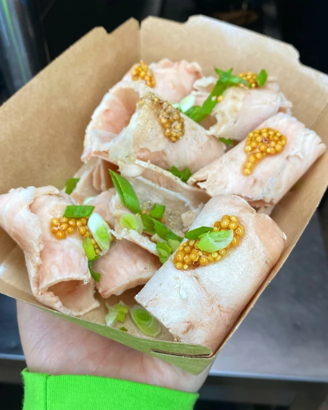 Интерьер/Экстерьер/Банкетная зона/Бар/Стол для двоих/Вход/Главный зал/Lounge зона кафе Про соус фото