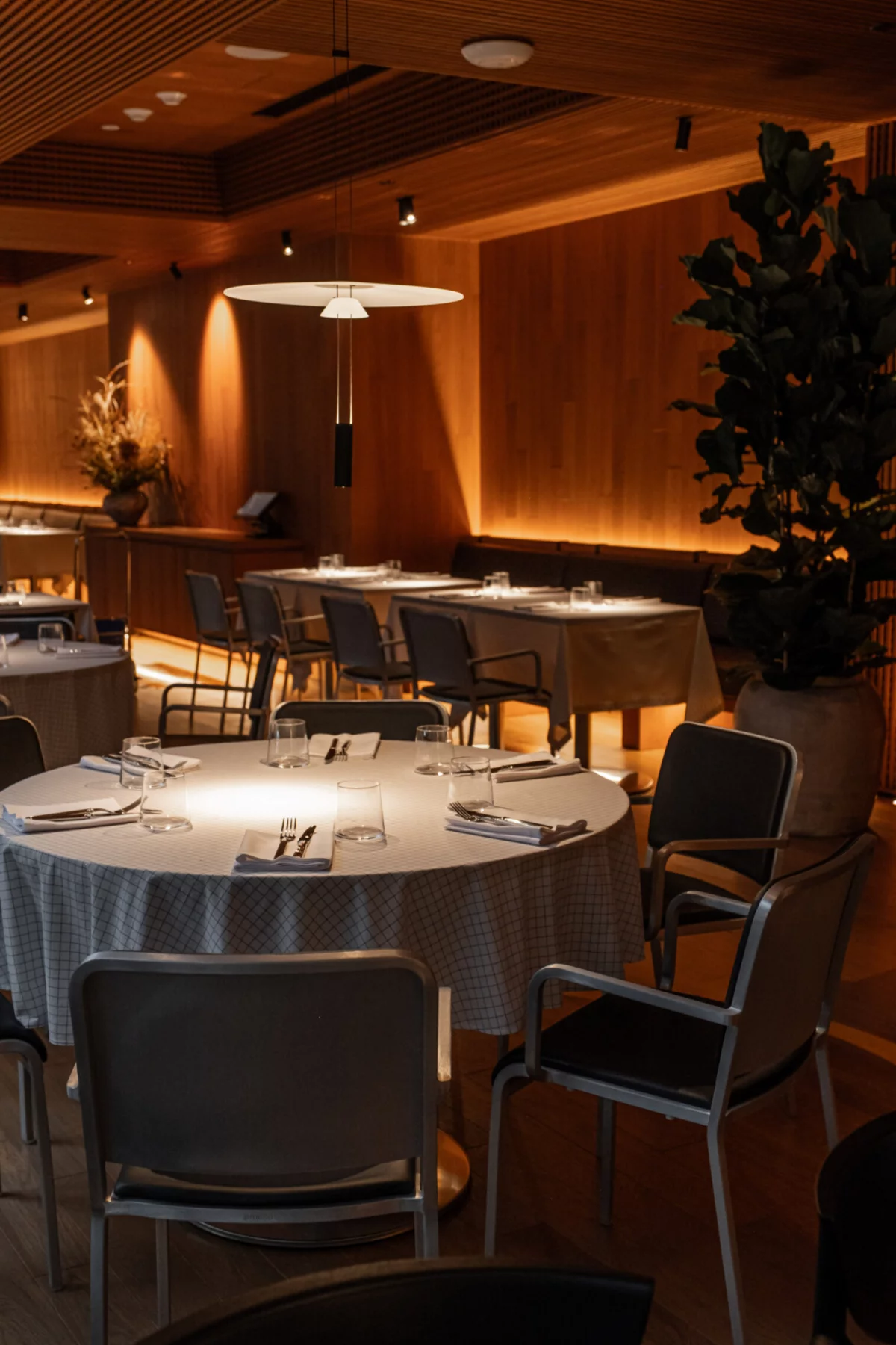 Интерьер/Экстерьер/Банкетная зона/Бар/Стол для двоих/Вход/Главный зал/Lounge зона ресторан Remy Kitchen Bakery фото