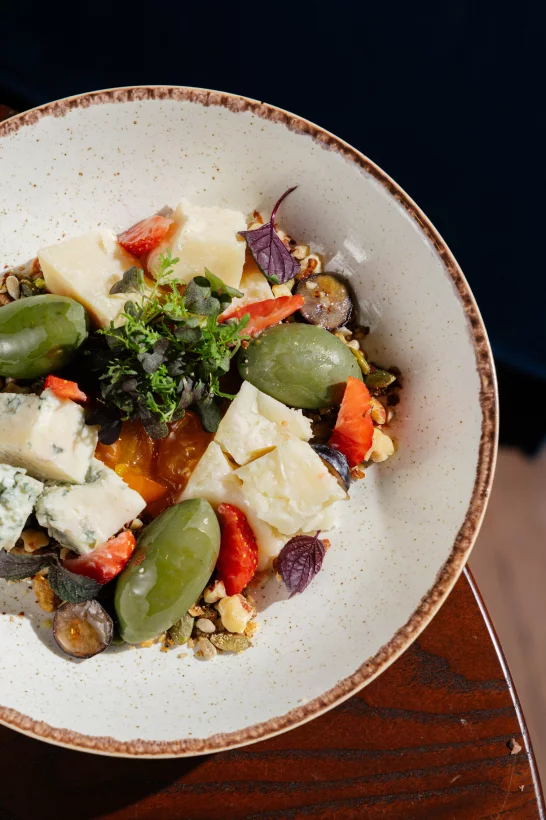 Интерьер/Экстерьер/Банкетная зона/Бар/Стол для двоих/Вход/Главный зал/Lounge зона ресторан Sapori di Italia фото