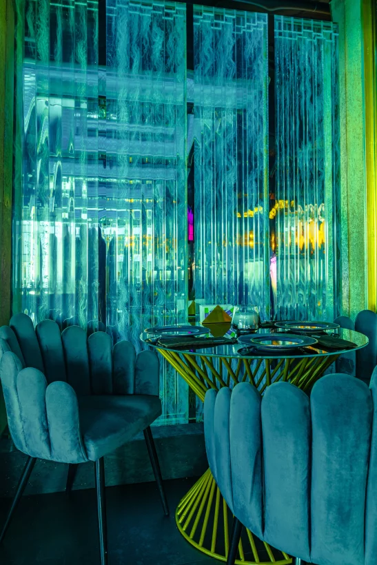 Интерьер/Экстерьер/Банкетная зона/Бар/Стол для двоих/Вход/Главный зал/Lounge зона лаунж Nebo Lounge&Bar фото