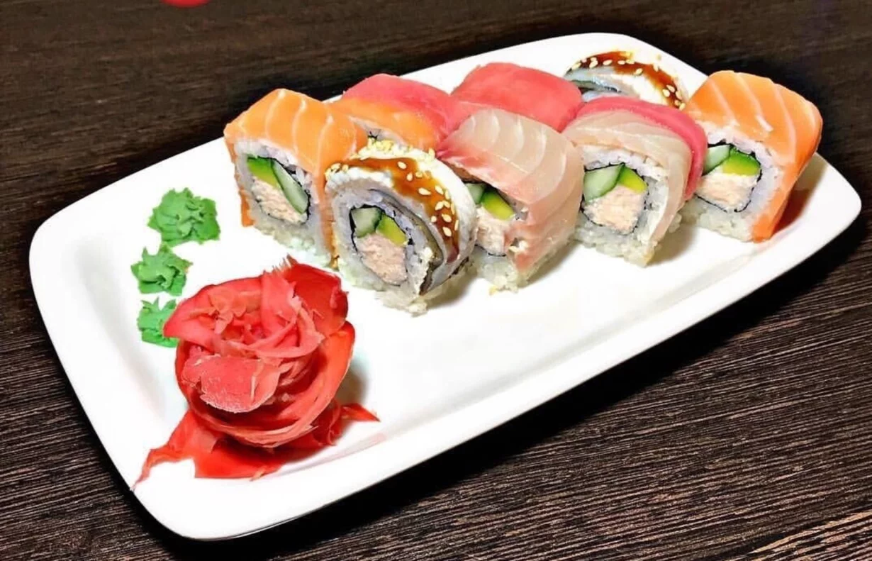 Интерьер/Экстерьер/Банкетная зона/Бар/Стол для двоих/Вход/Главный зал/Lounge зона кафе Ролл Хаус фото