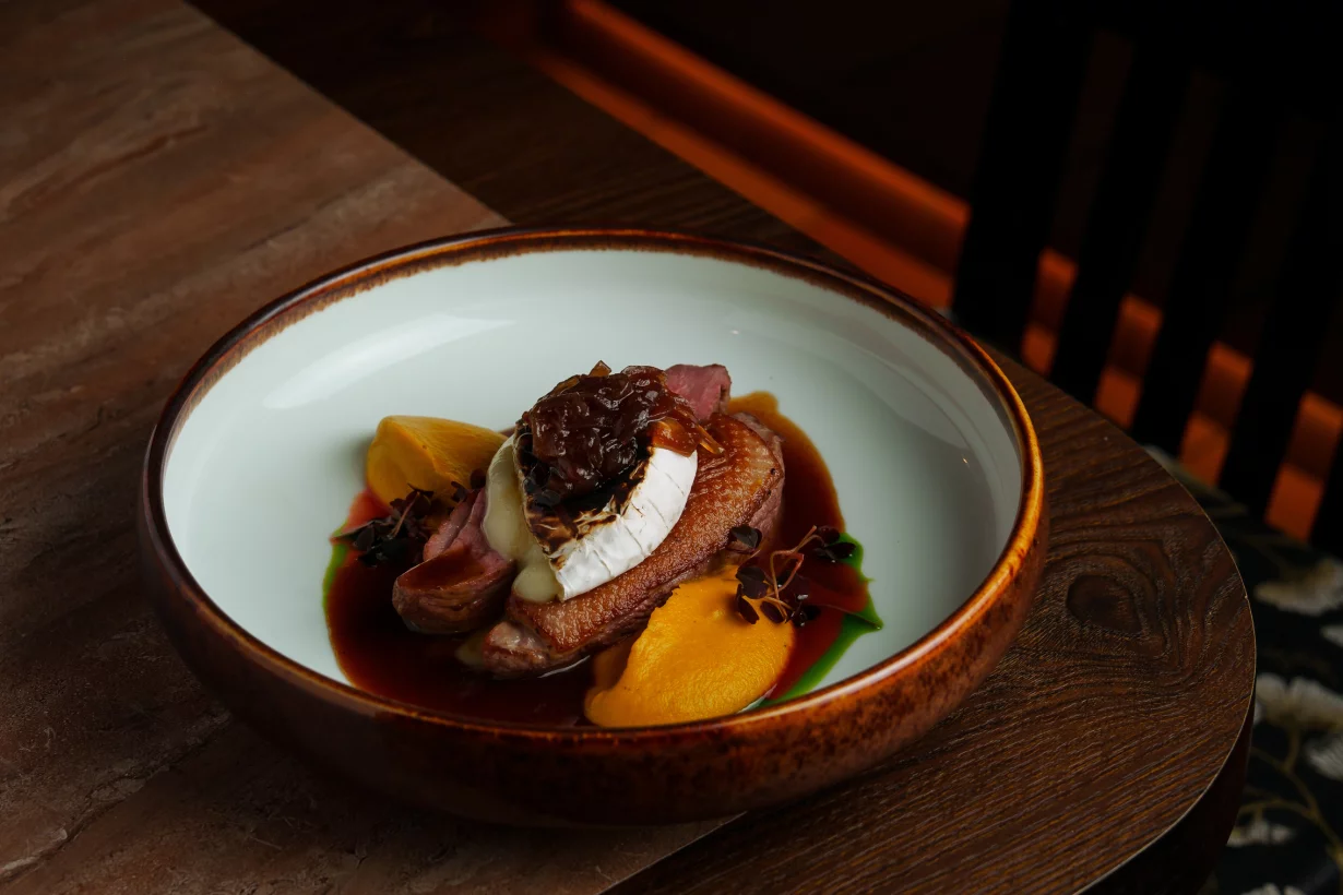 Интерьер/Экстерьер/Банкетная зона/Бар/Стол для двоих/Вход/Главный зал/Lounge зона бар Groodki фото