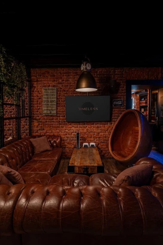 Интерьер/Экстерьер/Банкетная зона/Бар/Стол для двоих/Вход/Главный зал/Lounge зона кальянная Timeless Чистые пруды фото