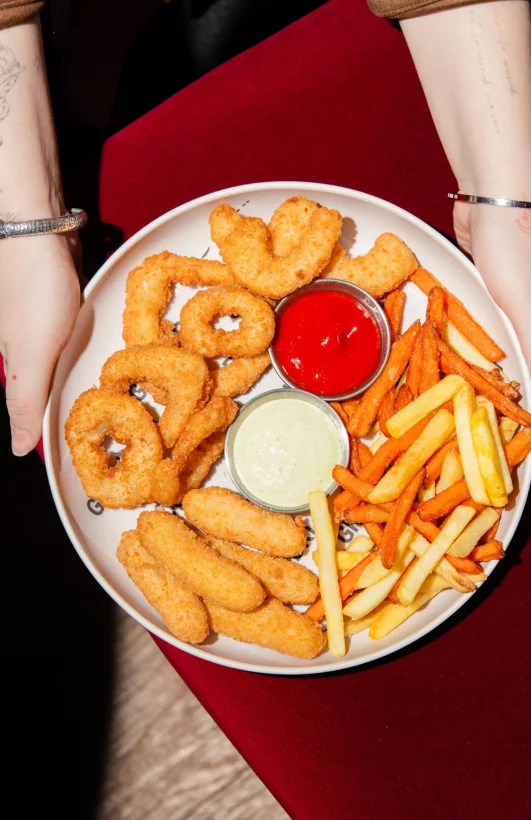 Интерьер/Экстерьер/Банкетная зона/Бар/Стол для двоих/Вход/Главный зал/Lounge зона бар Groodki фото