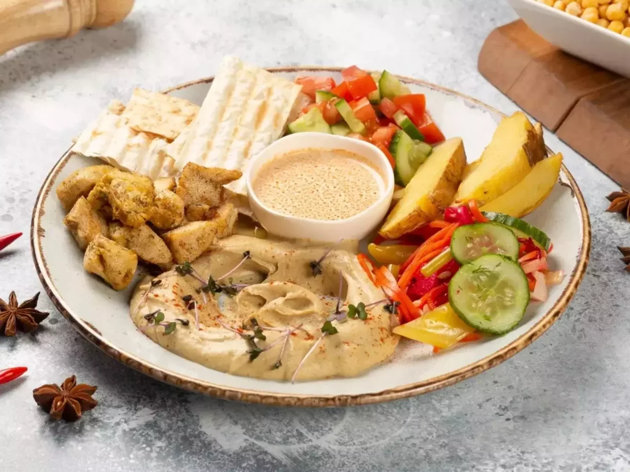 Интерьер/Экстерьер/Банкетная зона/Бар/Стол для двоих/Вход/Главный зал/Lounge зона кафе Shalom фото