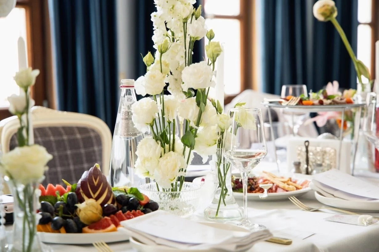 Интерьер/Экстерьер/Банкетная зона/Бар/Стол для двоих/Вход/Главный зал/Lounge зона ресторан Lauren Parker фото