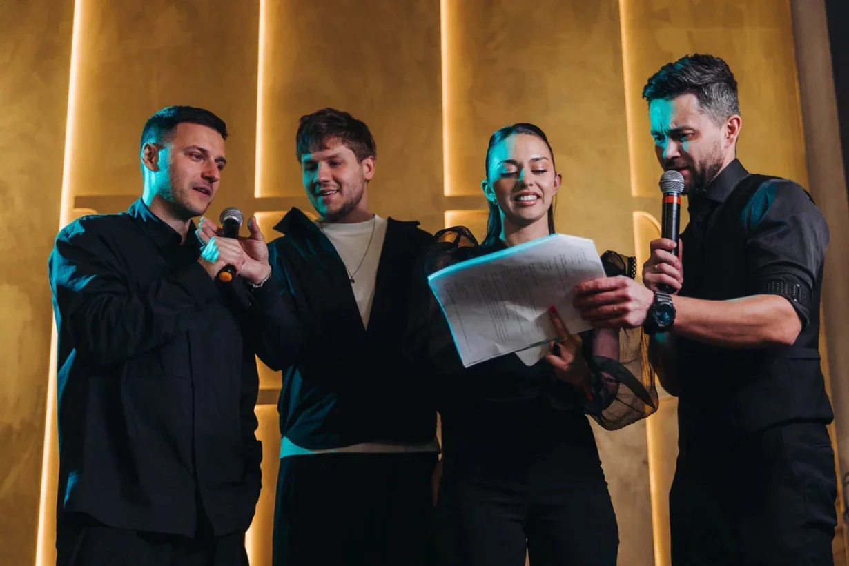 Интерьер/Экстерьер/Банкетная зона/Бар/Стол для двоих/Вход/Главный зал/Lounge зона кулинарная студия Chefs Eatertainment фото