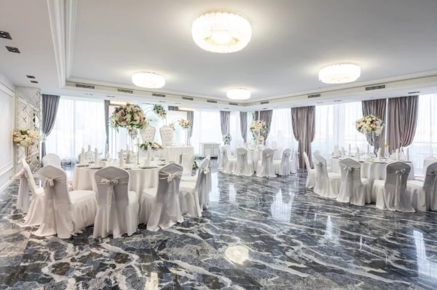 Малый зал Восемь палочек