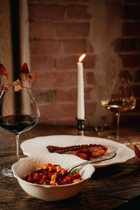 Интерьер/Экстерьер/Банкетная зона/Бар/Стол для двоих/Вход/Главный зал/Lounge зона ресторан Grassa фото