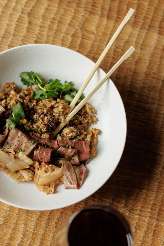 Интерьер/Экстерьер/Банкетная зона/Бар/Стол для двоих/Вход/Главный зал/Lounge зона ресторан Ro фото