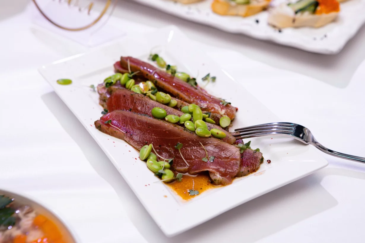 Интерьер/Экстерьер/Банкетная зона/Бар/Стол для двоих/Вход/Главный зал/Lounge зона ресторан Пространство 360 фото