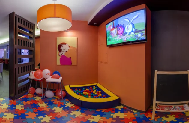 Интерьер/Экстерьер/Банкетная зона/Бар/Стол для двоих/Вход/Главный зал/Lounge зона ресторан Якитория фото