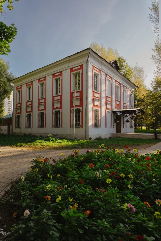 Интерьер/Экстерьер/Банкетная зона/Бар/Стол для двоих/Вход/Главный зал/Lounge зона ресторан Сад&ко фото