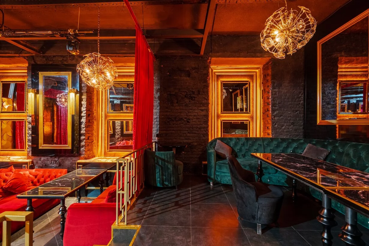 Интерьер/Экстерьер/Банкетная зона/Бар/Стол для двоих/Вход/Главный зал/Lounge зона клуб Project фото