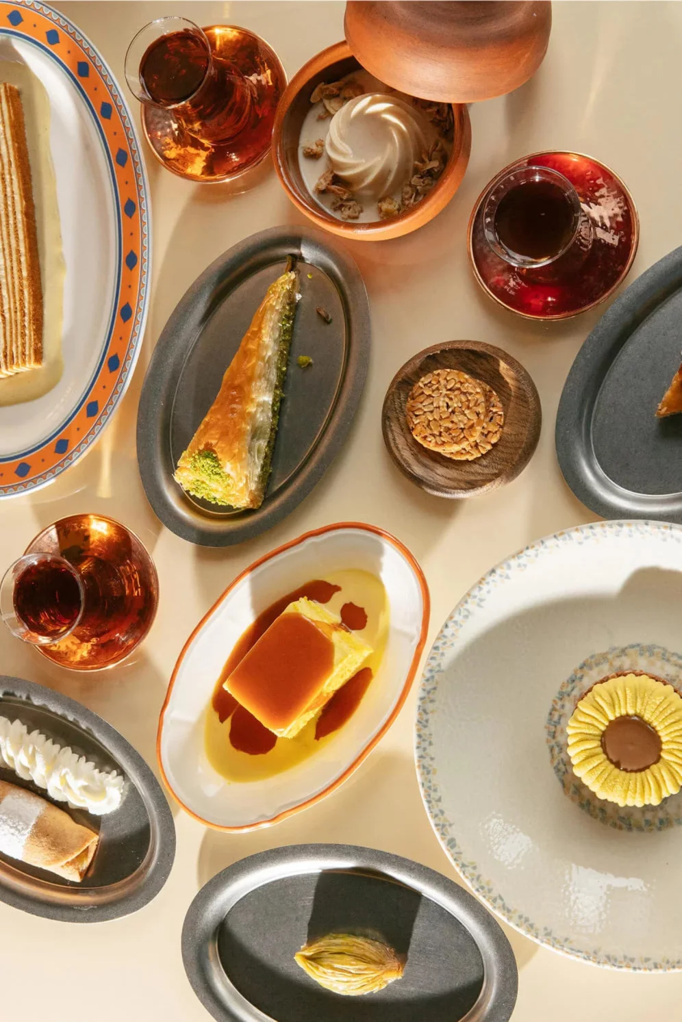 Интерьер/Экстерьер/Банкетная зона/Бар/Стол для двоих/Вход/Главный зал/Lounge зона ресторан Тюрки Diner фото