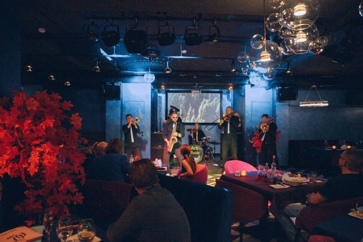 Ресторан и клуб «Gap&Ola» / «Гэп энд ола», Москва: бронирование, цены ...