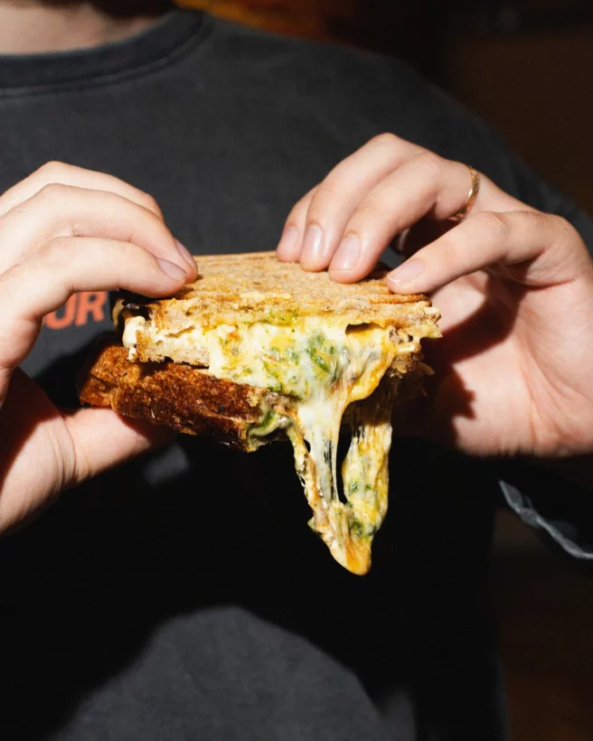 Интерьер/Экстерьер/Банкетная зона/Бар/Стол для двоих/Вход/Главный зал/Lounge зона  Tour Coffee фото