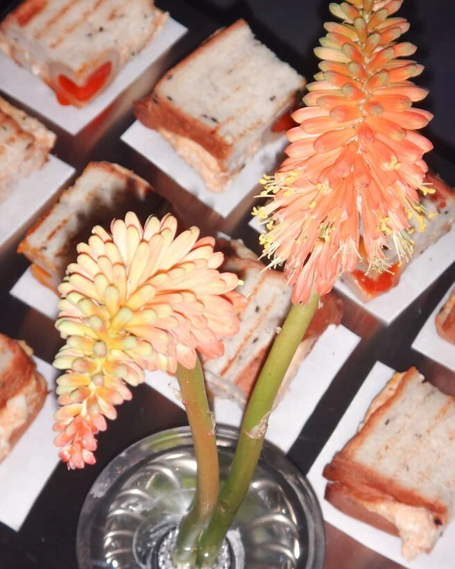 Интерьер/Экстерьер/Банкетная зона/Бар/Стол для двоих/Вход/Главный зал/Lounge зона бар Nomer фото