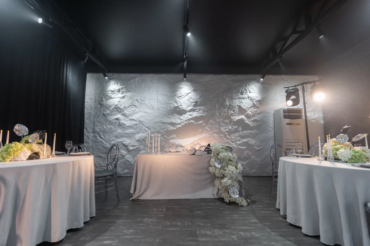 Интерьер/Экстерьер/Банкетная зона/Бар/Стол для двоих/Вход/Главный зал/Lounge зона лофт Sky Terrasse фото