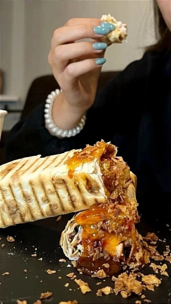 Интерьер/Экстерьер/Банкетная зона/Бар/Стол для двоих/Вход/Главный зал/Lounge зона фастфуд Saray kebab фото