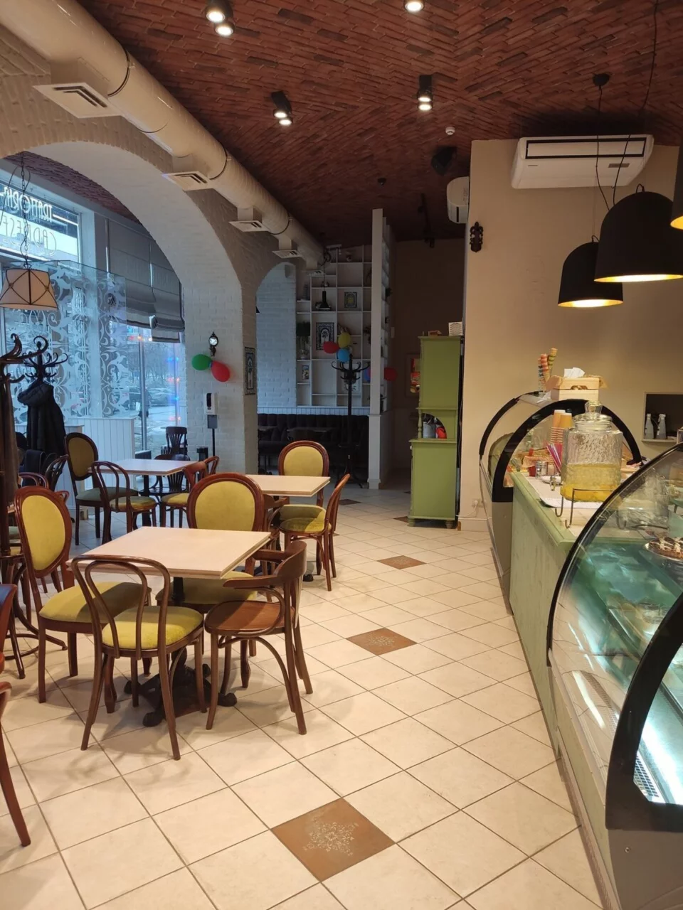 Кафе «Caprese» / «Капрезе», Санкт-Петербург: бронирование, цены, меню,  адрес, фото, отзывы — Официальный сайт Restoclub