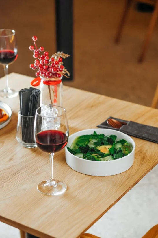 Интерьер/Экстерьер/Банкетная зона/Бар/Стол для двоих/Вход/Главный зал/Lounge зона ресторан Берег желаний фото