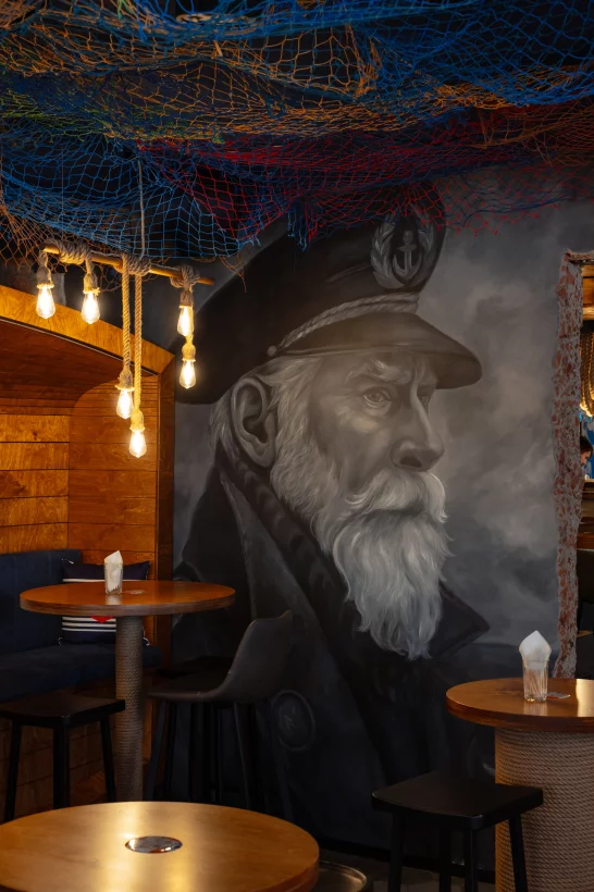 Интерьер/Экстерьер/Банкетная зона/Бар/Стол для двоих/Вход/Главный зал/Lounge зона бар Моряк и чайка фото