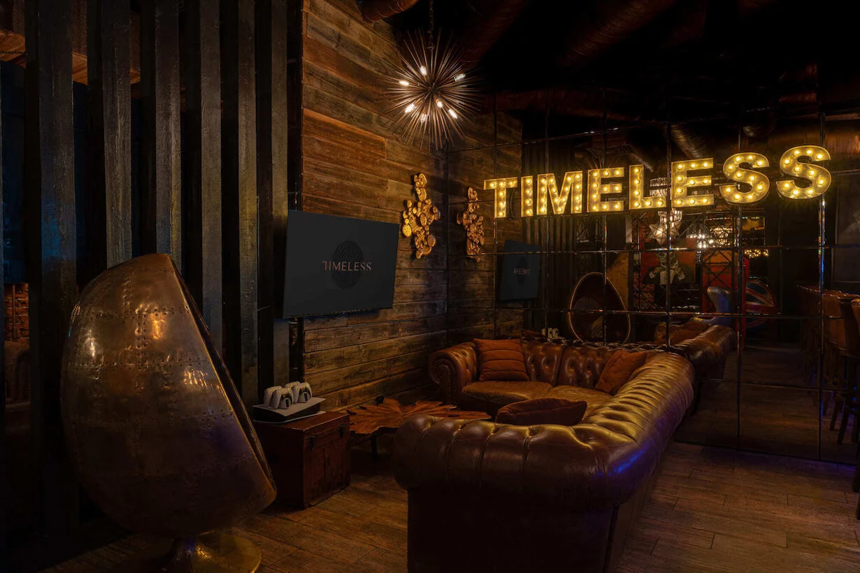 Интерьер/Экстерьер/Банкетная зона/Бар/Стол для двоих/Вход/Главный зал/Lounge зона кальянная Timeless Маяковская фото