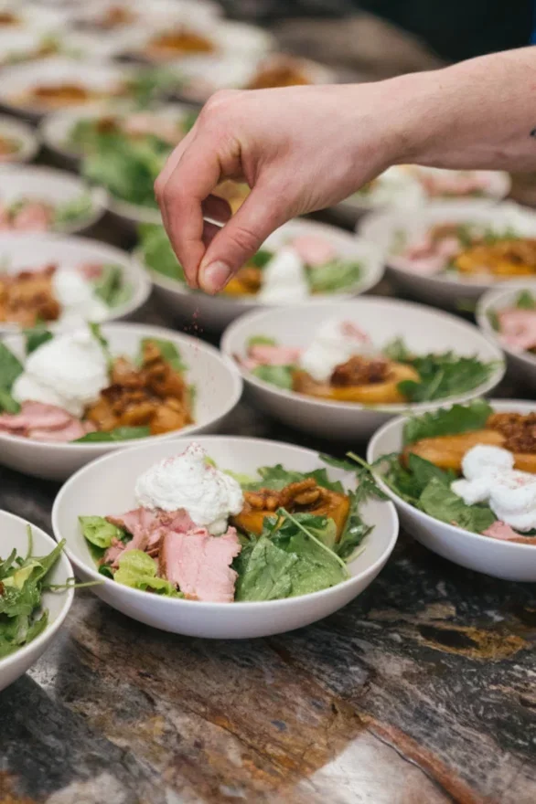 Интерьер/Экстерьер/Банкетная зона/Бар/Стол для двоих/Вход/Главный зал/Lounge зона кулинарная студия Chefs Eatertainment фото