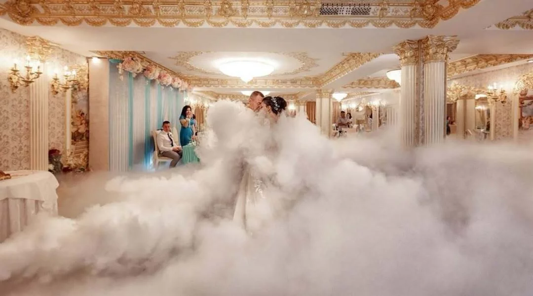 Интерьер/Экстерьер/Банкетная зона/Бар/Стол для двоих/Вход/Главный зал/Lounge зона банкетный зал Монарх фото