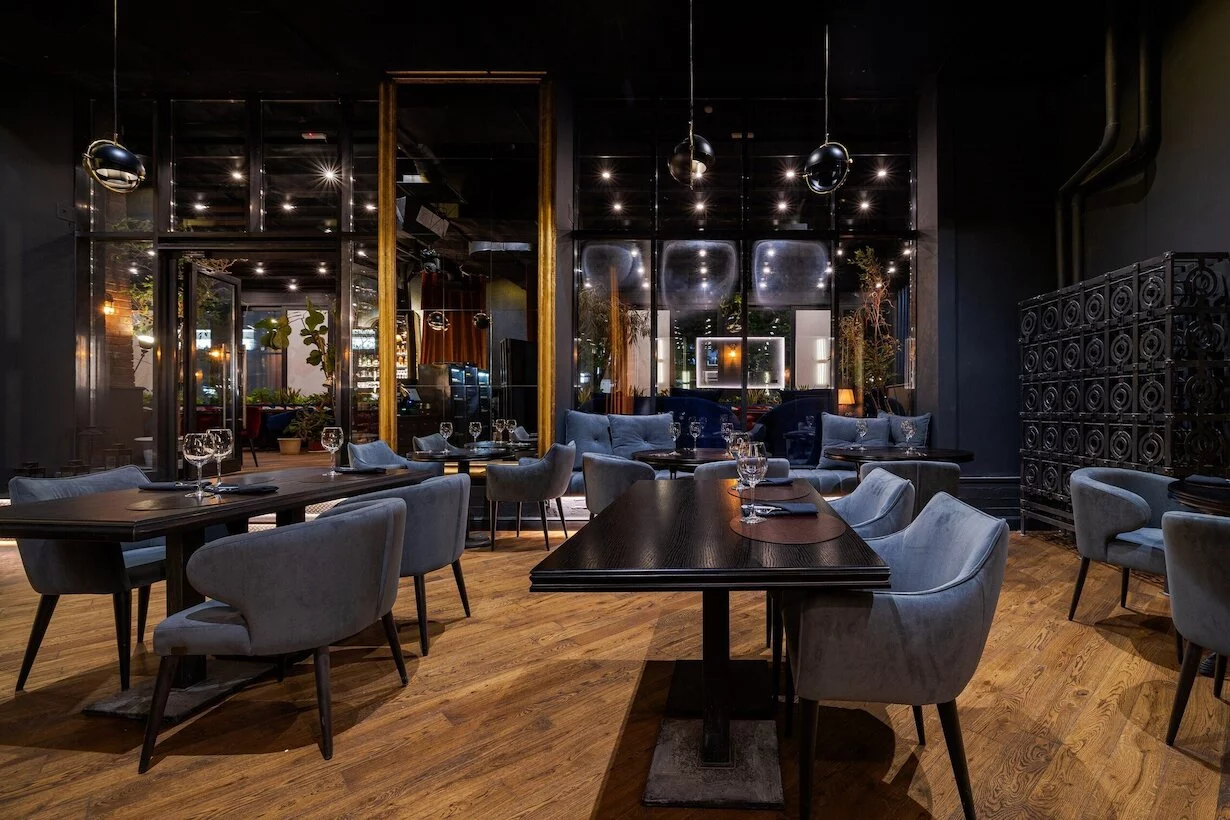 Большой VIP (входит в основной зал) SLAVA