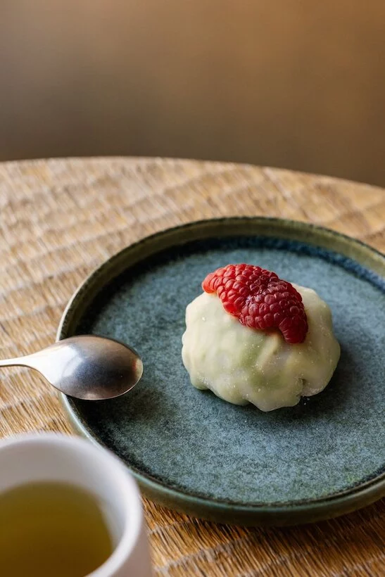 Интерьер/Экстерьер/Банкетная зона/Бар/Стол для двоих/Вход/Главный зал/Lounge зона ресторан Ro фото