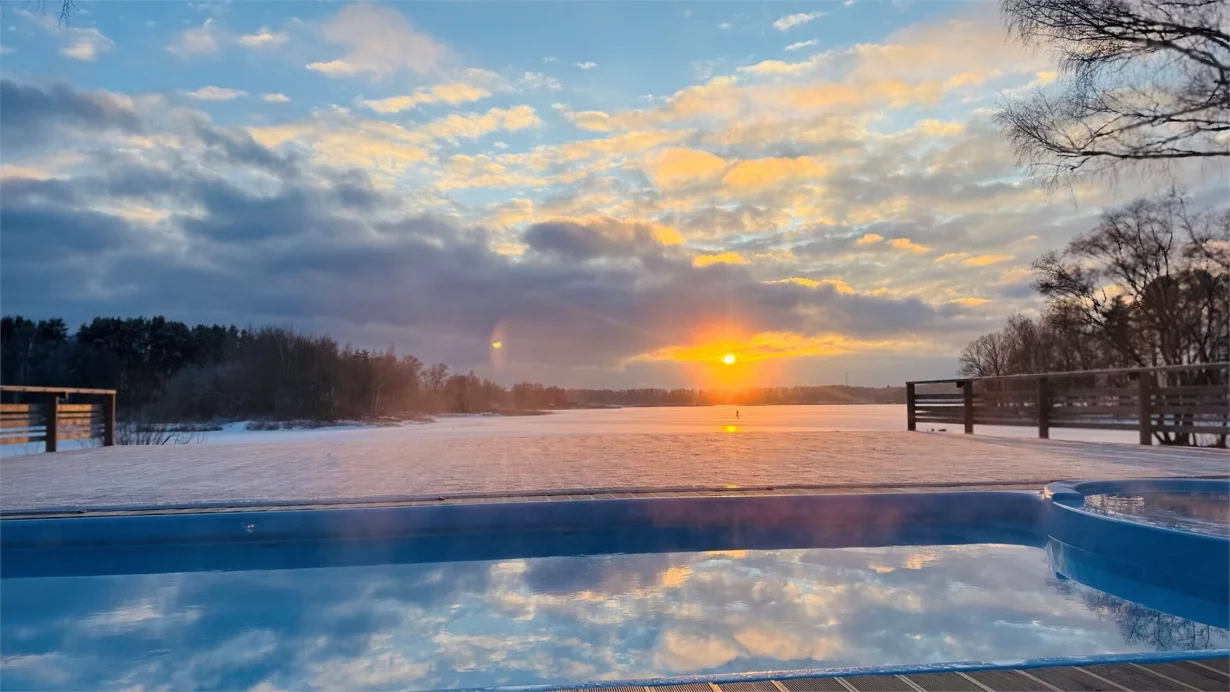 Интерьер/Экстерьер/Банкетная зона/Бар/Стол для двоих/Вход/Главный зал/Lounge зона отель NeBali фото