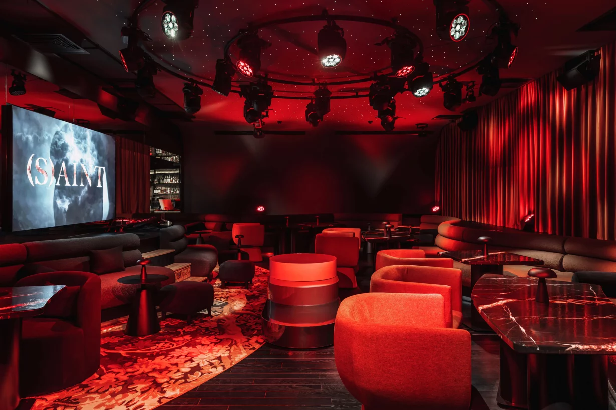 Интерьер/Экстерьер/Банкетная зона/Бар/Стол для двоих/Вход/Главный зал/Lounge зона клуб (С)ЭИНТ фото