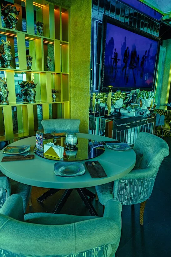 Интерьер/Экстерьер/Банкетная зона/Бар/Стол для двоих/Вход/Главный зал/Lounge зона лаунж Nebo Lounge&Bar фото