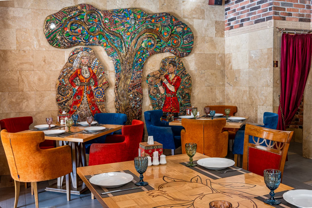 Интерьер/Экстерьер/Банкетная зона/Бар/Стол для двоих/Вход/Главный зал/Lounge зона ресторан Дудук фото