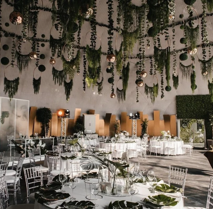 Интерьер/Экстерьер/Банкетная зона/Бар/Стол для двоих/Вход/Главный зал/Lounge зона ресторан Графский парк фото