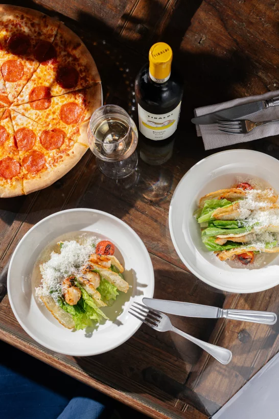 Интерьер/Экстерьер/Банкетная зона/Бар/Стол для двоих/Вход/Главный зал/Lounge зона ресторан Sapori di Italia фото