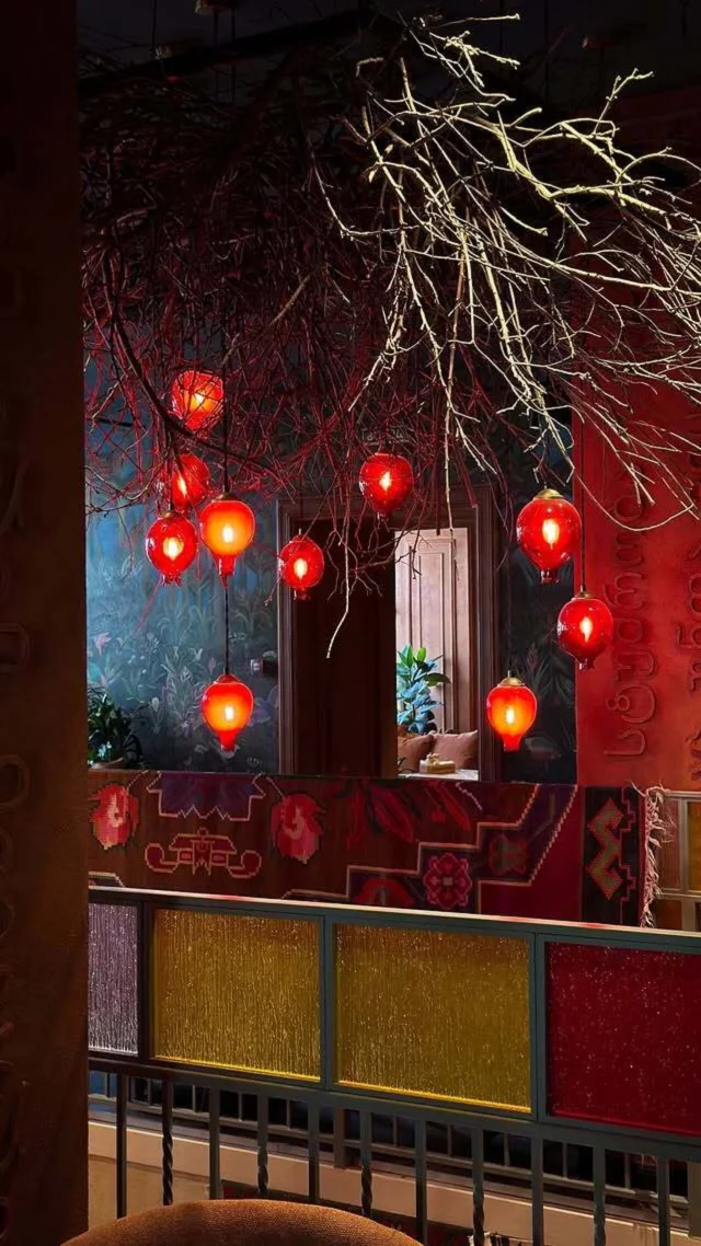 Интерьер/Экстерьер/Банкетная зона/Бар/Стол для двоих/Вход/Главный зал/Lounge зона ресторан Грузинские истории фото