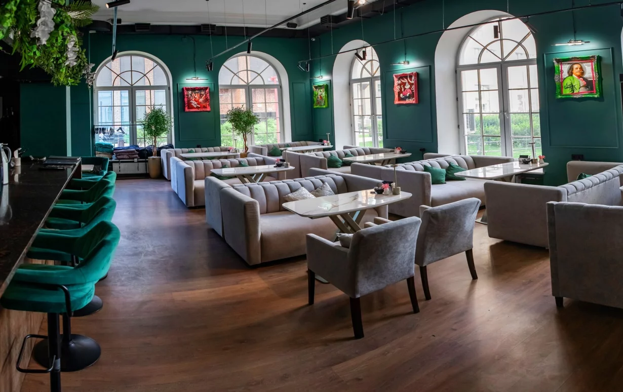Основной зал Birja Lounge
