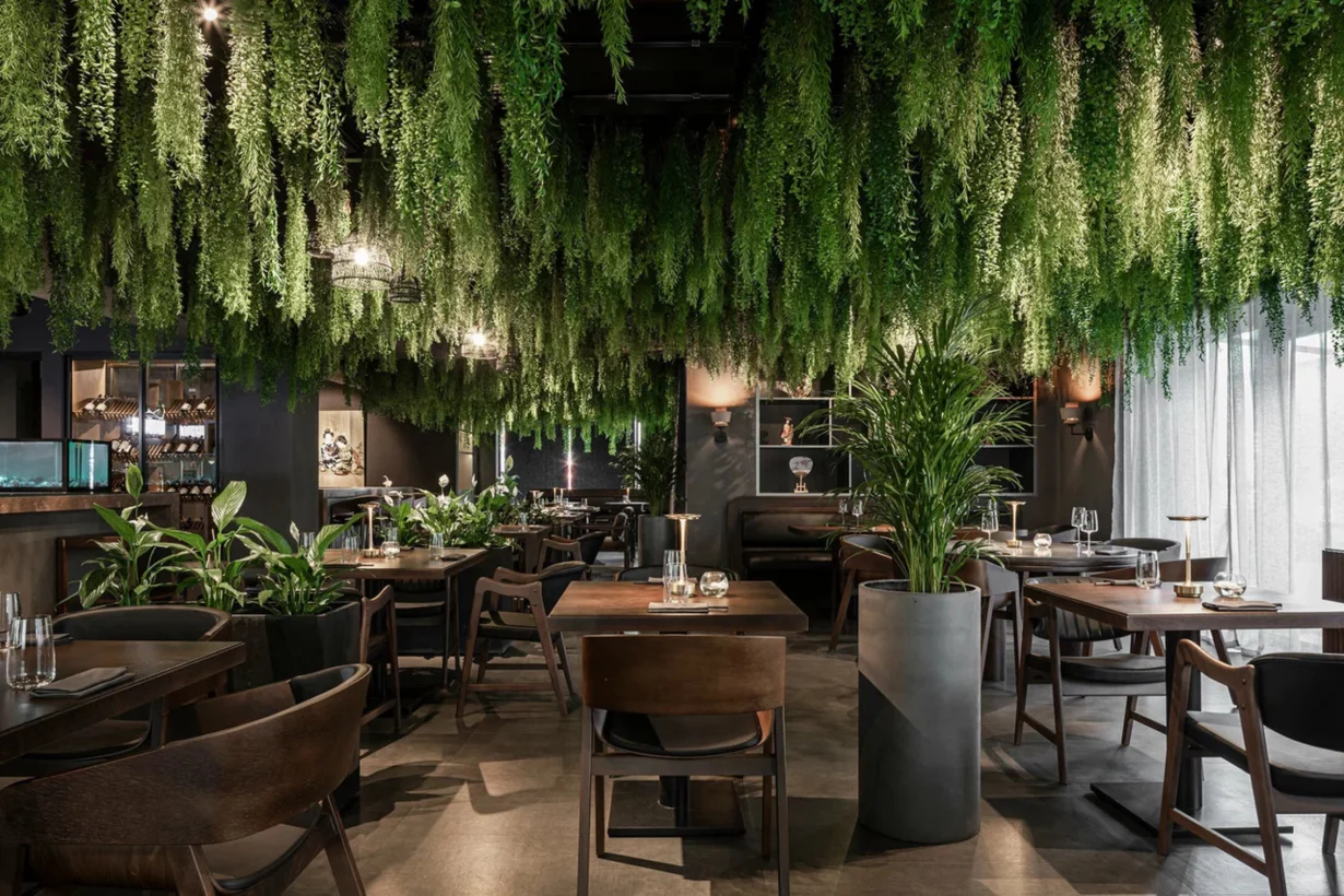 Интерьер/Экстерьер/Банкетная зона/Бар/Стол для двоих/Вход/Главный зал/Lounge зона ресторан Bluefin фото