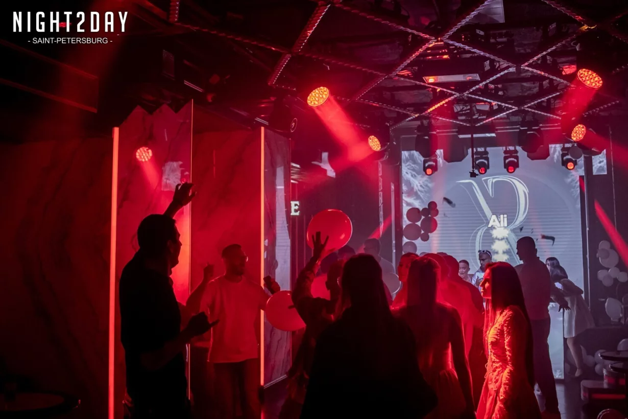 Интерьер/Экстерьер/Банкетная зона/Бар/Стол для двоих/Вход/Главный зал/Lounge зона клуб Project фото