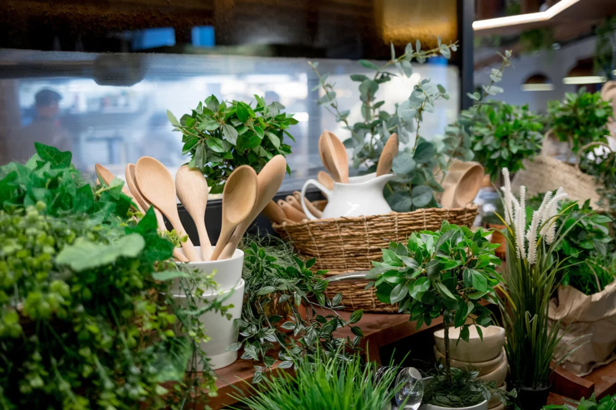 Интерьер/Экстерьер/Банкетная зона/Бар/Стол для двоих/Вход/Главный зал/Lounge зона семейный ресторан Перчини фото