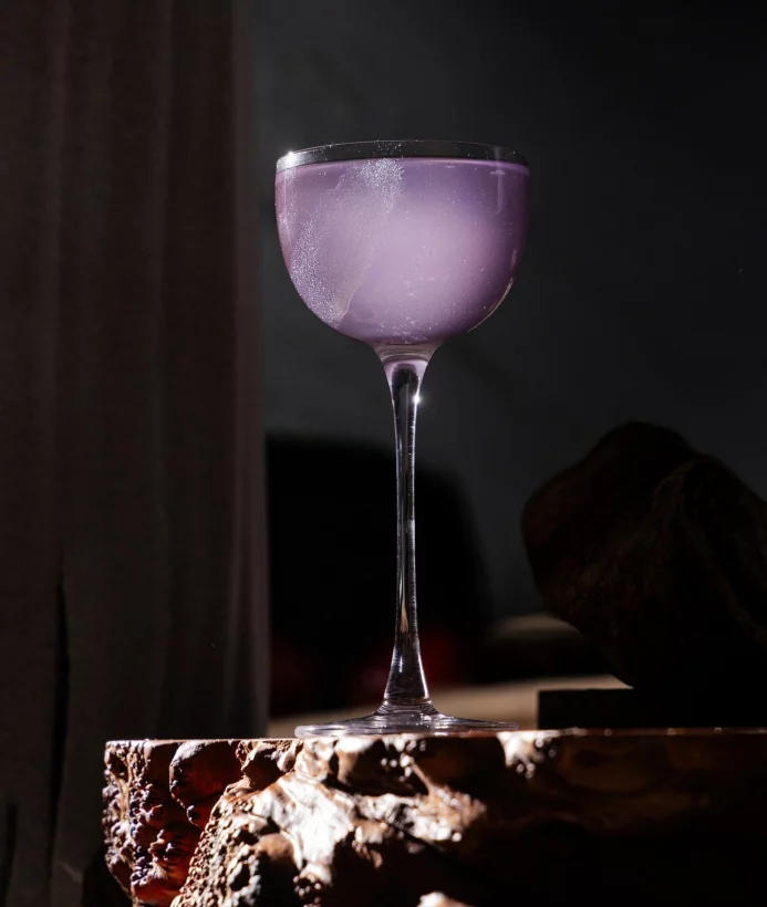 Интерьер/Экстерьер/Банкетная зона/Бар/Стол для двоих/Вход/Главный зал/Lounge зона ресторан Code фото