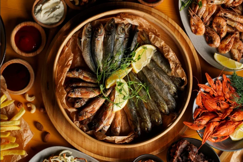 Интерьер/Экстерьер/Банкетная зона/Бар/Стол для двоих/Вход/Главный зал/Lounge зона бар Копченый фото